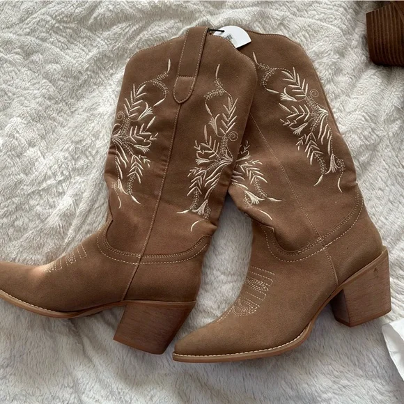 SOLD - Picture 5 of 8